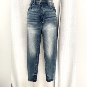 Judy Blue Size 9/29 Skinny Jeans